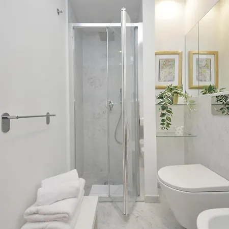 Ych - Luce Ed Eleganza A Corso Italia * Rom