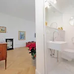 Ych - Luce Ed Eleganza A Corso Italia Daire *