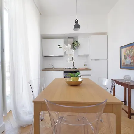 Appartement Ych - Luce Ed Eleganza A Corso Italia Rome
