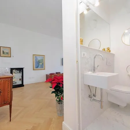 Ych - Luce Ed Eleganza A Corso Italia Appartement *