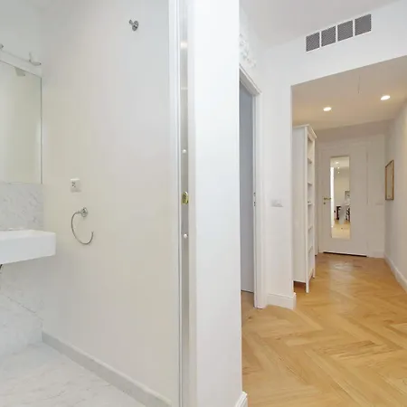 Appartement Ych - Luce Ed Eleganza A Corso Italia Rome