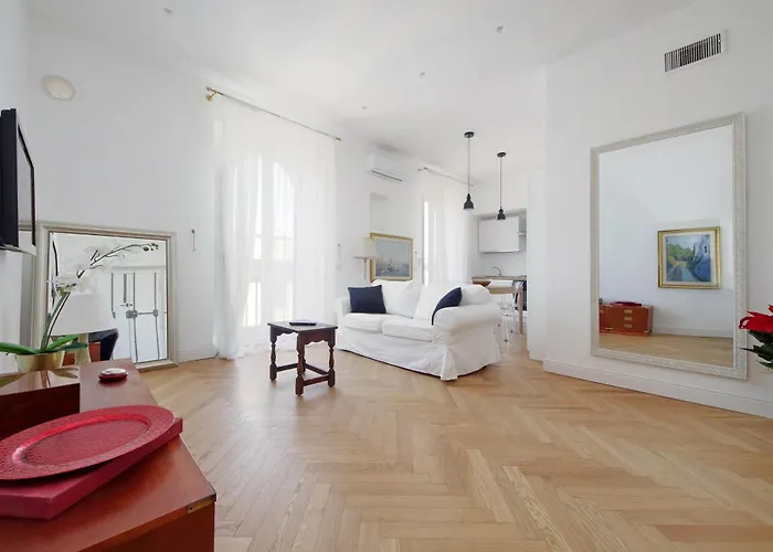 Ych - Luce Ed Eleganza A Corso Italia Apartamento *